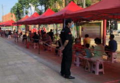 <b>眾志成城抗疫情，領(lǐng)威保安在一線</b>